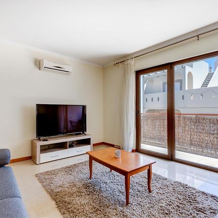 Two Bedroom Apartment With Rooftop Pool In Alvor Exterior foto